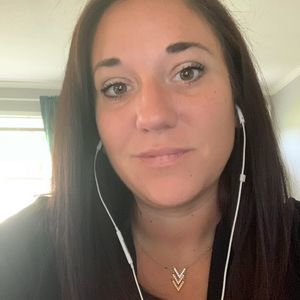 Meet your Posher, Abbi